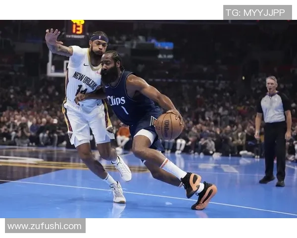 保罗乔治全面进化引领球队重塑攻防体系展现巨星领导力 保罗乔治全面进化引领球队重塑攻防体系展现巨星领导力