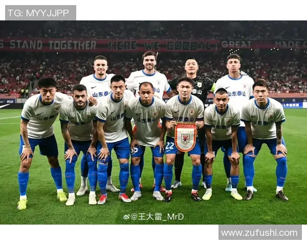 山东泰山迎战上海海港 激烈对决展现中超豪门风采