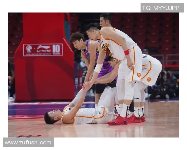 篮球技术与战术的深度解析:从基础动作到比赛策略的全面探讨 篮球技术与战术的深度解析:从基础动作到比赛策略的全面探讨